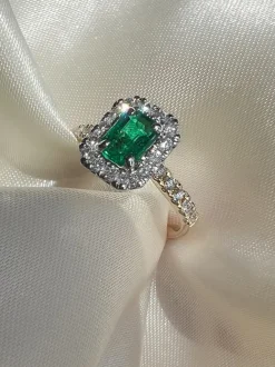 Bicolor entourage ring smaragd + diamant | Luxe cadeau