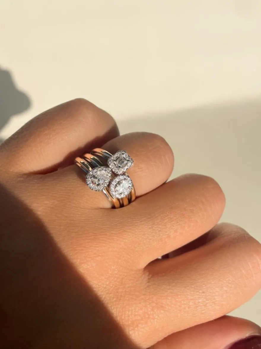 Bicolor gouden entourage ring met peer diamant + Luxe Cadeau