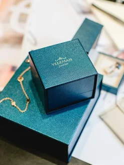 Witgouden Creolen Met Briljant 0.32 crt. + Luxe Cadeau